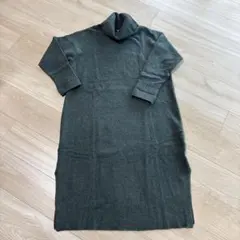 UNIQLO ダークグリーン タートルネックニットワンピース Mサイズ