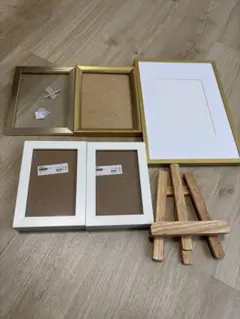 IKEA フォトフレーム5個セットとDAISO 木製スタンド