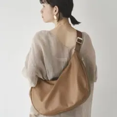 超美品✨　ソフトレザーラウンドビッグショルダーバッグ　シルバー金具　ブラウン