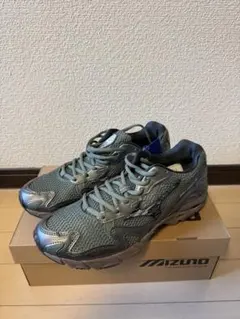 Mizuno Wave Rider グレー スニーカー