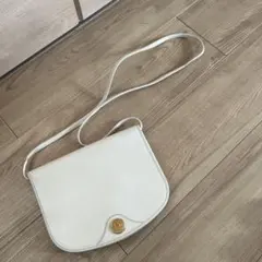 クリスチャン　ディオール　ショルダーバッグ 金ボタン止め