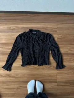 ZARA 黒 フリル 長袖シャツ