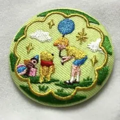 ディズニー プーさん 刺繍 缶バッジ