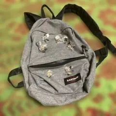 ★EASTPAK リュック グレー ビジュー装飾のサムネイル