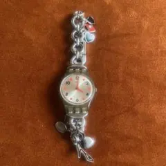 【ジャンク品】Swatch スウォッチ チャーム付き 腕時計のサムネイル