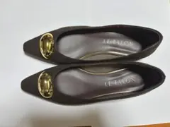 ブラウン フラットシューズ