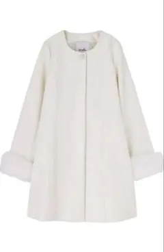 dazzlin ホワイトAライン ロングコート 袖ファー付き