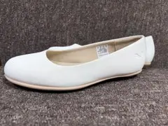 PUMA フラットシューズ ホワイト 23cm
