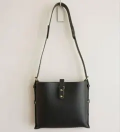 【美品】TIDEWAY NUME BERO SHOULDER M 黒