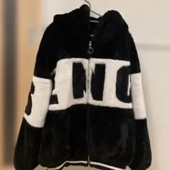 最終値下げ‼️フード付きボアジャケット 黒と白