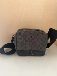 2025年最新】JORDAN ショルダーバッグの人気アイテム - メルカリ