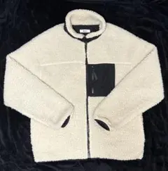 ボアジャケット、ジャケット、フリースジャケット クリーム色、ボア、モコモコ、白
