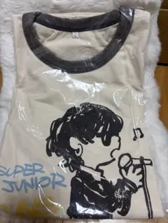 SUPER JUNIOR YESUNGイェソン イラストTシャツ Mサイズ - メルカリ