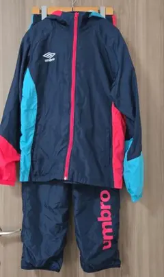 UMBRO ピステ 上下セット Lサイズ ネイビーのサムネイル