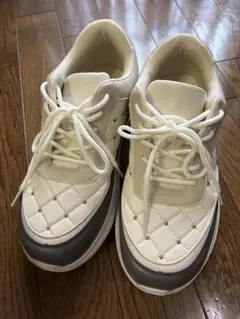 しまむら キルティング配色スニーカー MUMU オンライン限定 靴