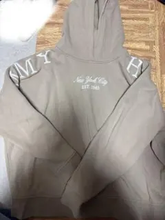 ニューヨークシティ EST. 1985 パーカー ベージュ