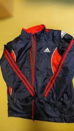 アディダスジャージ　上下セット　１４０サイズ