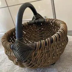 籐製ハンドル付きバスケット