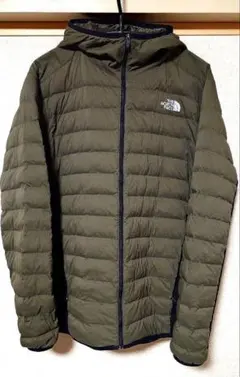 【希少色】ノースフェイス　レッドランフーディー（ニュートーブ）