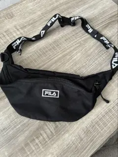 【FILA 】ボディバッグ ブラック　美品