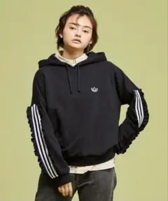 adidas ブラック フード付きパーカー S