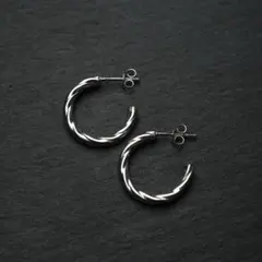 シルバー925 silver ツイストフープピアス/軽研磨仕上げ/両耳