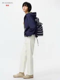 ユニクロ　ストレートジーンズ　01オフホワイト　24 JWA 61cm 新品