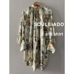 美品！SOULEIADOソレイアードシルクプリントロングブラウストゥモローランド