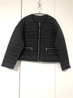 ノーカラーダウンジャケット　ダウンコート　インナーダウン　春ダウン　黒