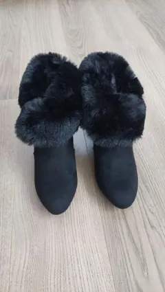 ファー付き黒ブーツ/Mサイズ