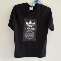adidas 黒 Tシャツ　Mサイズ