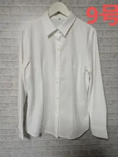 値下げ中！ストラップ柄♥白色シャツ9号 通勤・会社制服にも❣