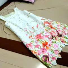 未使用★BE RADIANCE 花柄レース ワンピースのサムネイル