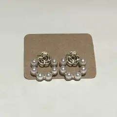 11番 花モチーフ パール　ピアス　可愛い　かわいい　上品