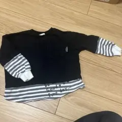 西松屋☆美品☆恐竜☆重ね着風☆黒とストライプのトレーナー