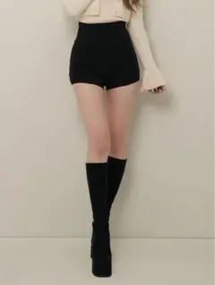 美シルエットショートパンツのサムネイル