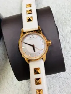 Armani Exchange ホワイトレザー時計ケースいり