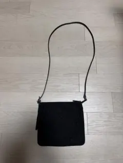 週末お値下げ　フェンディ　ショルダーバッグ ズッキーノ　ズッカ柄　ブラック　美品のサムネイル