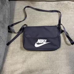 NIKEショルダーバッグ✴︎早い者勝ち✴︎最終値下げ