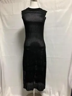 透かしレース編みノースリーブロングワンピース　黒　アクリルニット　FUN