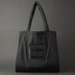 ＜CITEN＞パデッド クリア ロゴ トートバッグ　ブラック