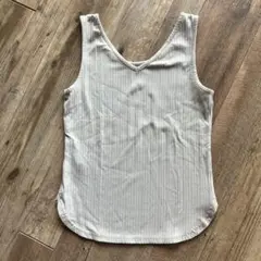 GU Vネック タンクトップ M
