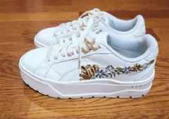 プーマ　レディース　厚底　スニーカー　花柄