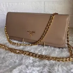 美品！PRADA チェーンウォレット ベージュ　長財布