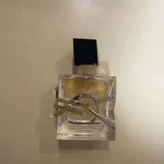 イブサンローランリブレ YVES SAINT LAURENT 香水 30mlのサムネイル