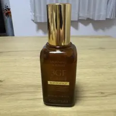 ほぼ未使用品　コスムラ 3GFエッセンス 100mlのサムネイル