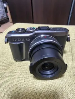 美品　OLYMPUSPEN　 E－PL10 ダブルズームキット　ブラックのサムネイル