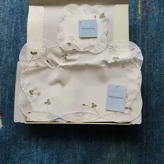 WEDGWOOD 花柄刺繍ランチョンマット 2枚セットのサムネイル