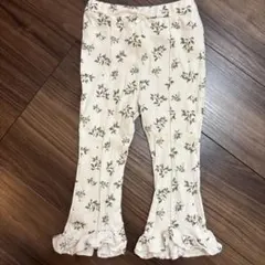 テータテート　フレアパンツのサムネイル
