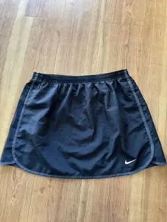 Nike ナイキ　DRI-FIT 黒 スポーツスカート　スコート